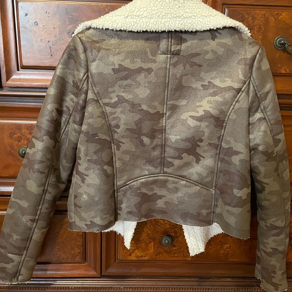 JSJU Boutique - Picture 2 of 2